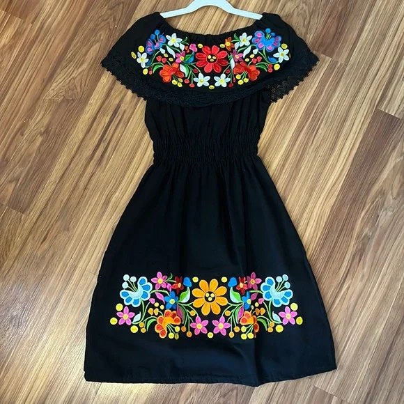 green emerald velvet dress ARTESIAN EMBROIDERED DRESS DENIM #77304